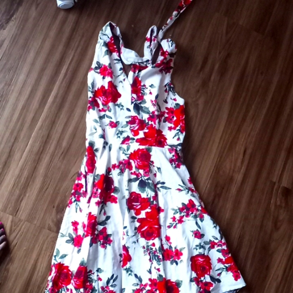 A red and white floral dress